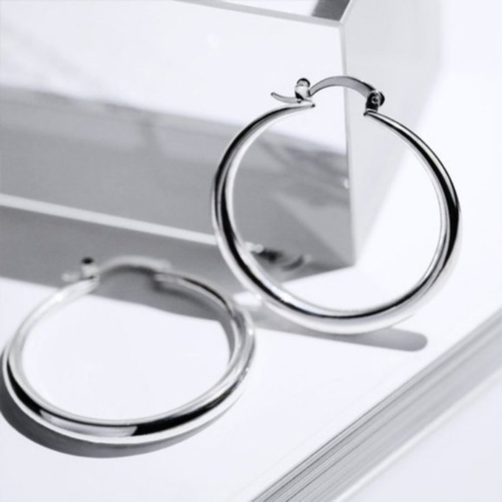 NEW 18K White Gold 1.5'' Round Hoop Earrings